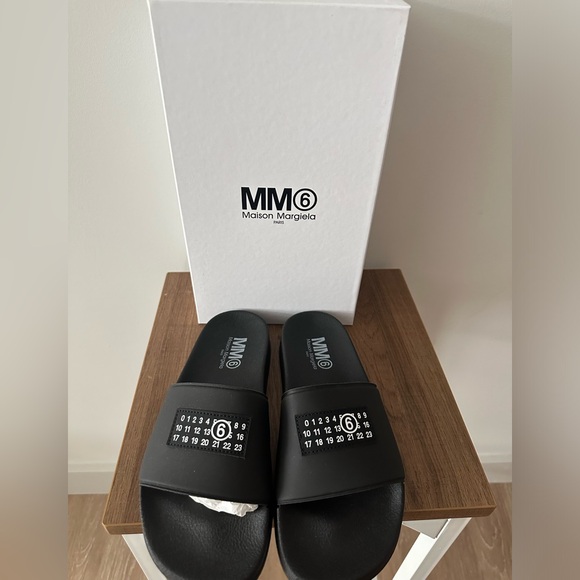 MM6 Maison Margiela Pool Slide Size 38 never worn - Picture 3 of 7